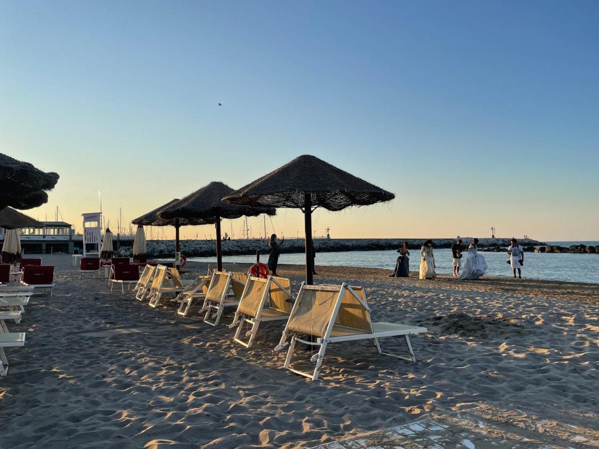 Hotel Rex Gabicce Mare Dış mekan fotoğraf